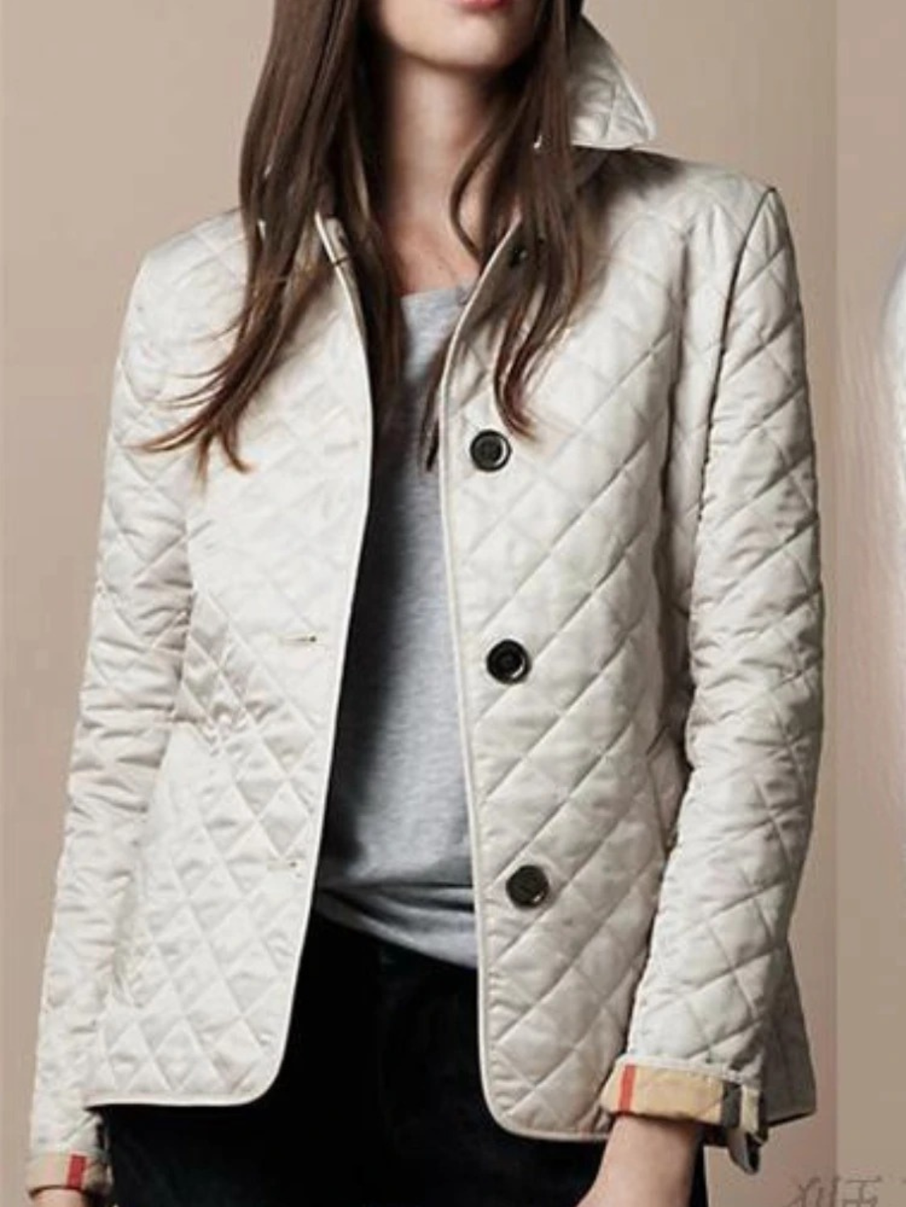 Fashionable quilted jacket with turn-down collar