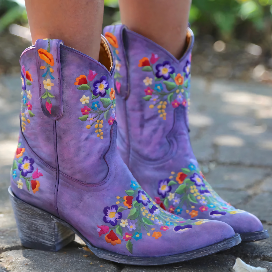 Weatherproof retro cowgirl boots