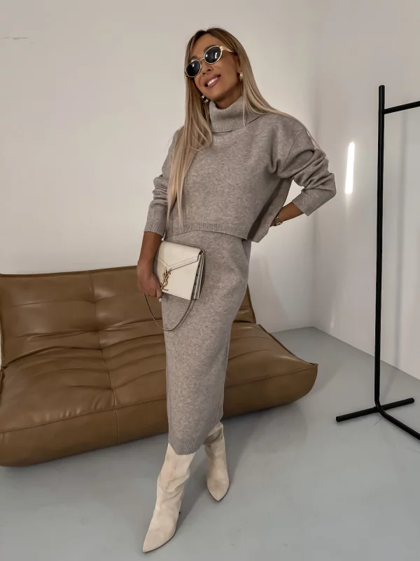 Comfortable Women's Knitted Turtleneck Sweater Set