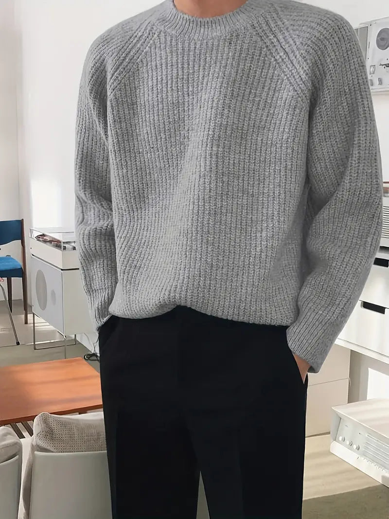 Fashionable Men's Long-Sleeve Crew Neck Shirt