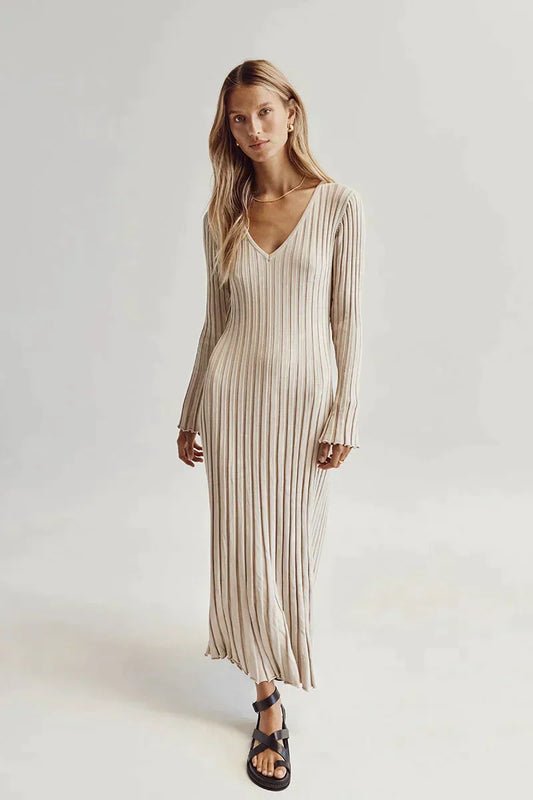 Bequemes Damen Midi Kleid mit V-Ausschnitt - IdealeKleiden