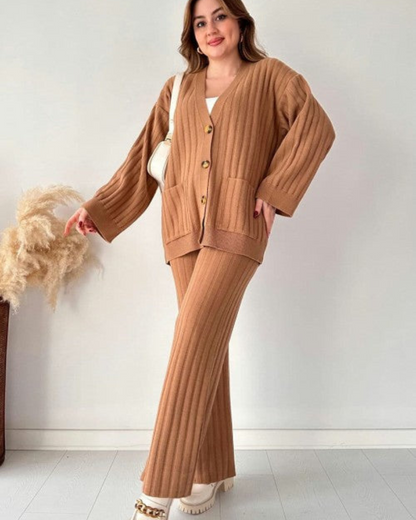 Fashionable 2-Piece Knit Outfit