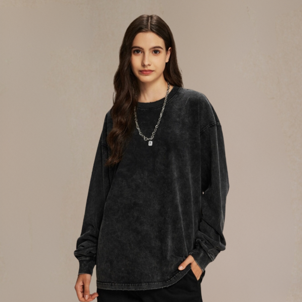 Classic crew neck shirt Elegant design