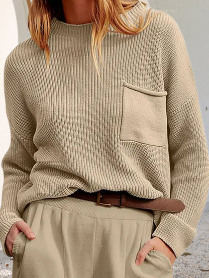 Comfortable knit sweater with pockets Casual style
