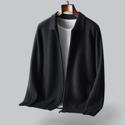 Practical men's jacket with zipper