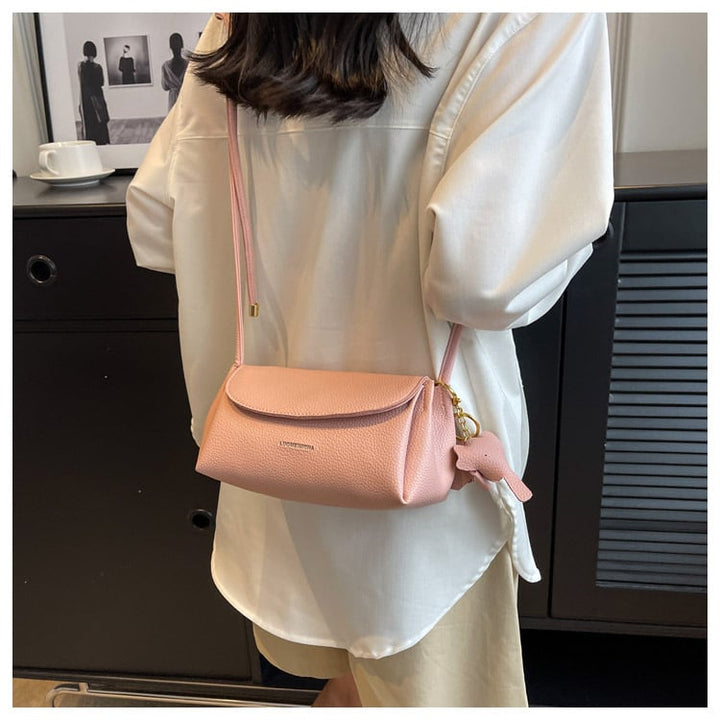 Elegant Retro Leather Handbag Design