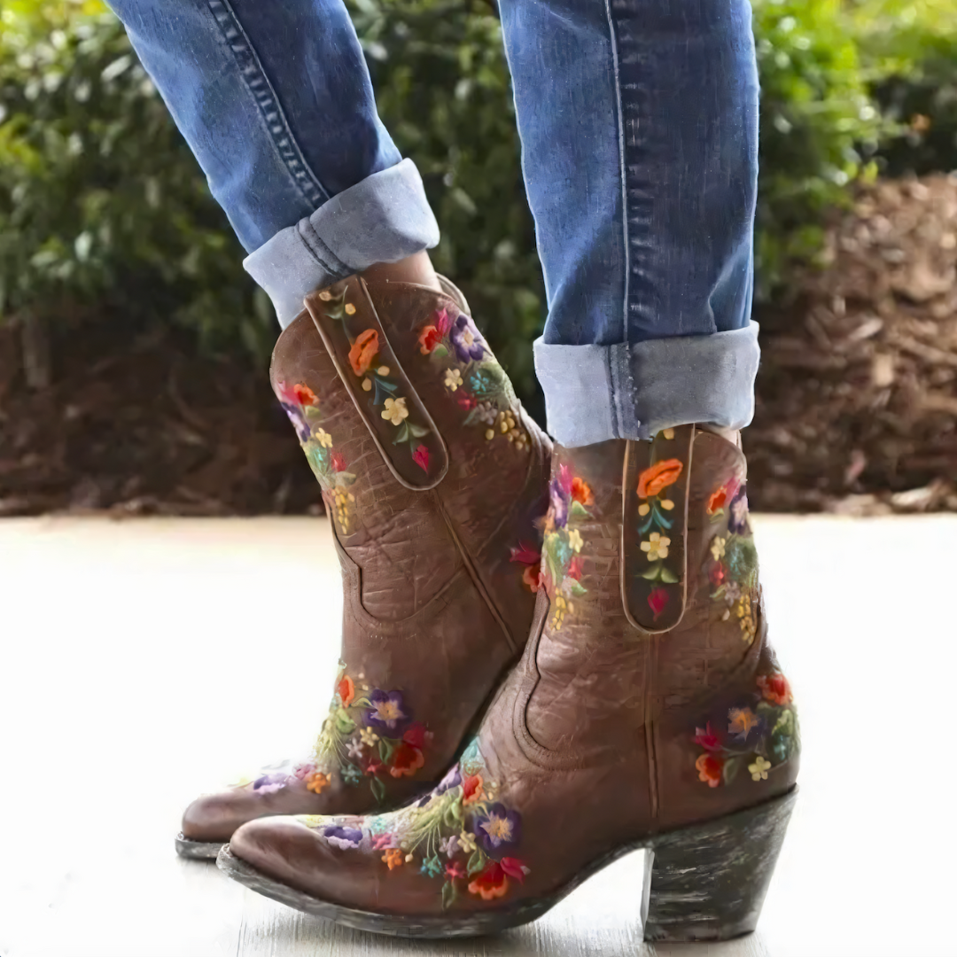 Weatherproof retro cowgirl boots