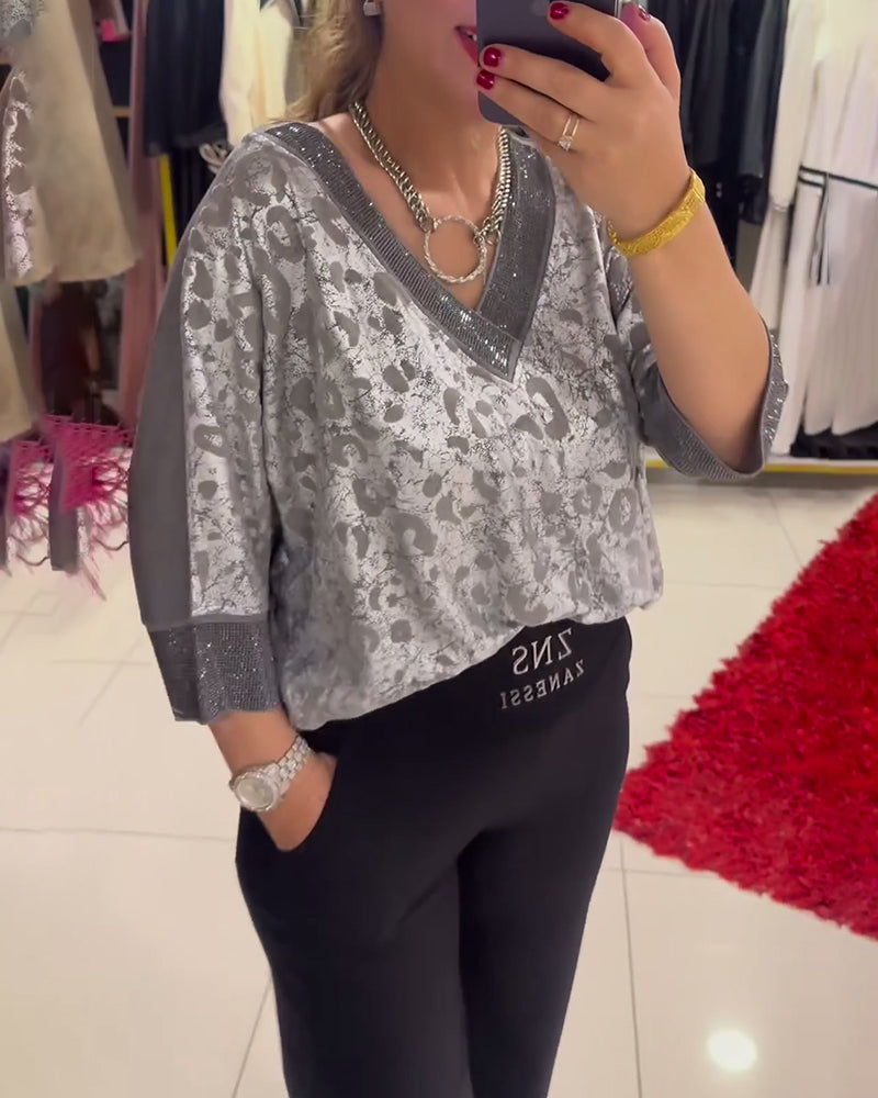 Trendy Blouse V-Neck Modern Printed