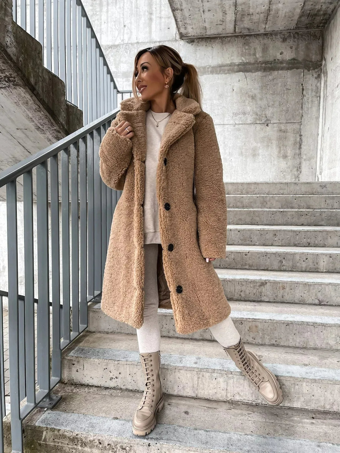 Eleganter Damen Trenchcoat Lang Fellmantel - IdealeKleiden