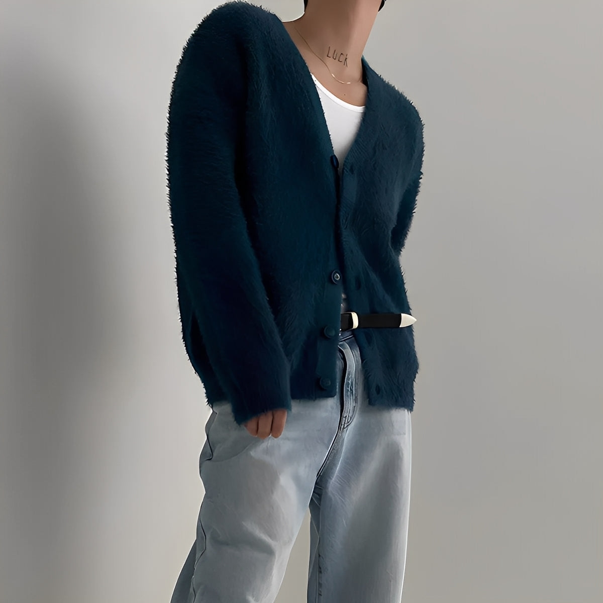 Comfortable men's wool knit sweater