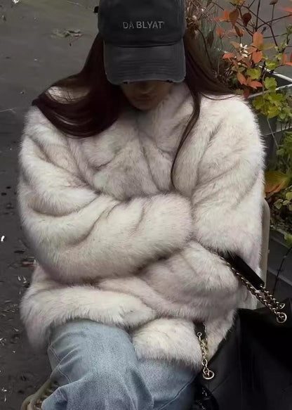 Women's Modern Faux Fur Jacket with Collar