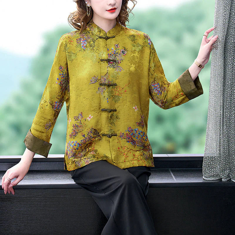 Eleganter Damen Seidenmantel mit Knöpfen - IdealeKleiden