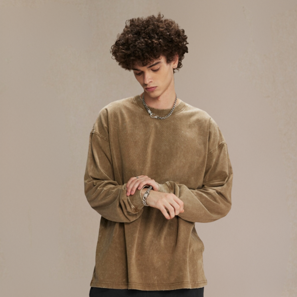 Classic crew neck shirt Elegant design