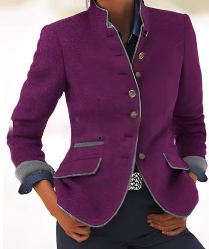 Practical Women's Jacket with Pockets for Everyday Wear