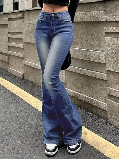 Stylish Women's Vintage Look Jeans