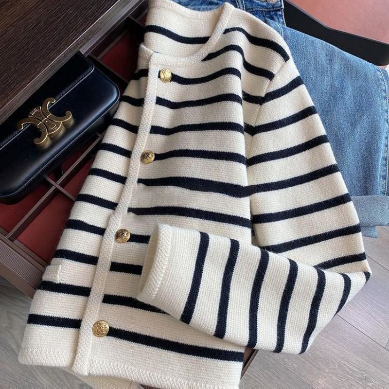 Cozy knit sweater autumn look warm