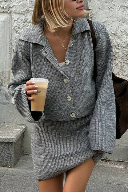 Gemütliches Cardigan-Set | Strickjacke und Minirock Komplett