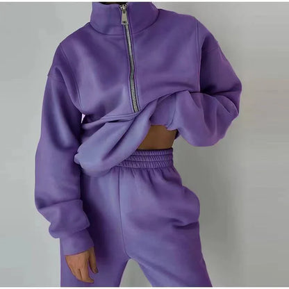 Women's tracksuit with zipper, sweatshirt, and pants