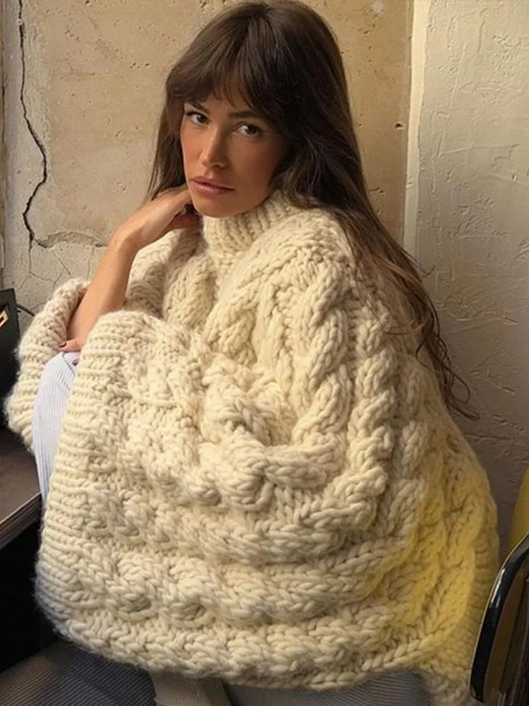 Übergroßer Pullover Grobstrick Hochkragen - IdealeKleiden