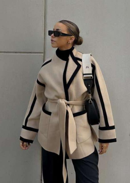 Stylish Wool Coat With Belt
