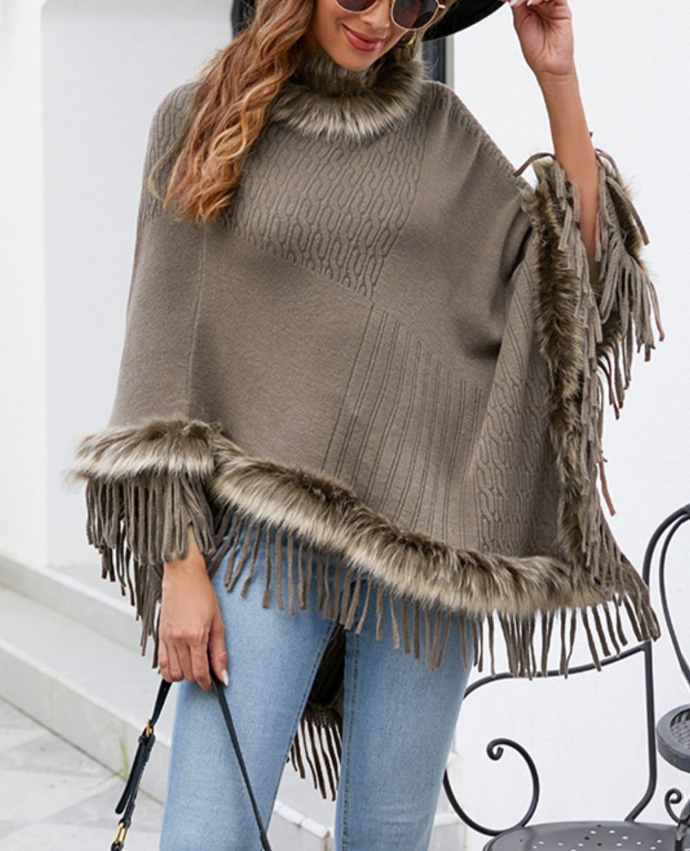 Eleganter Damen Poncho Lang Mantel mit Kunstpelz - IdealeKleiden