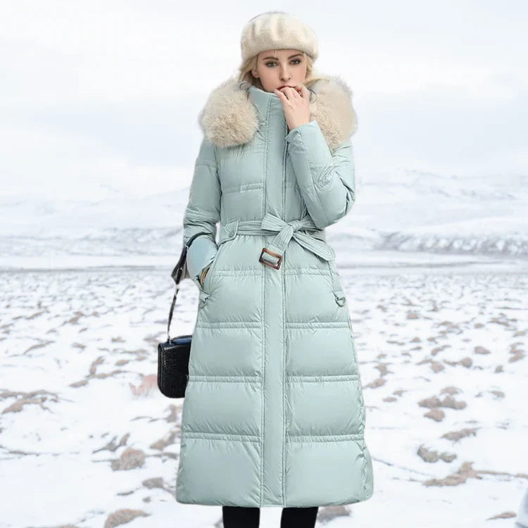 Elegant Women's Winter Jacket Luxury Design