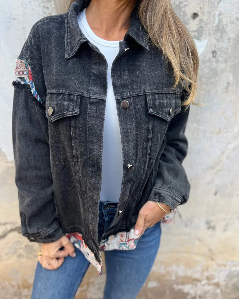 Stylish denim jacket with exotic embroidery
