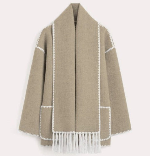 Elegant women's coat with scarf