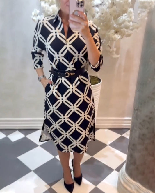 Kleid Mit Geometrischem Muster Und Seiten Schlitz - IdealeKleiden
