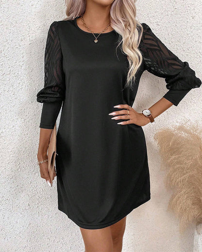 Elegant women's clothing with raglan sleeves