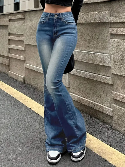 Stylish Women's Vintage Look Jeans