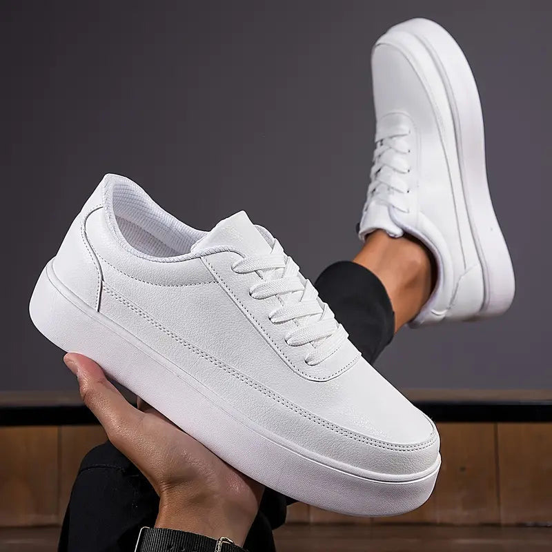 Weiße Rollschuhe Herren Modell - IdealeKleiden