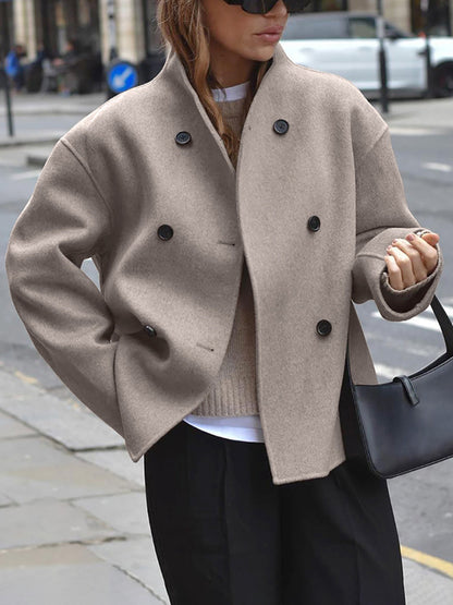 Elegant Women's Coat with Buttons and Loose Fit