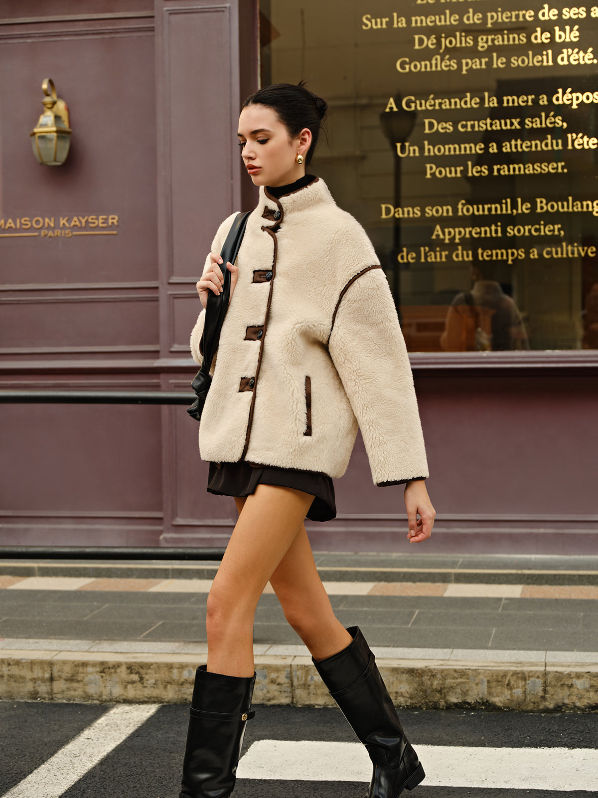 Stylish Fleece Jacket With Contrast Stripes