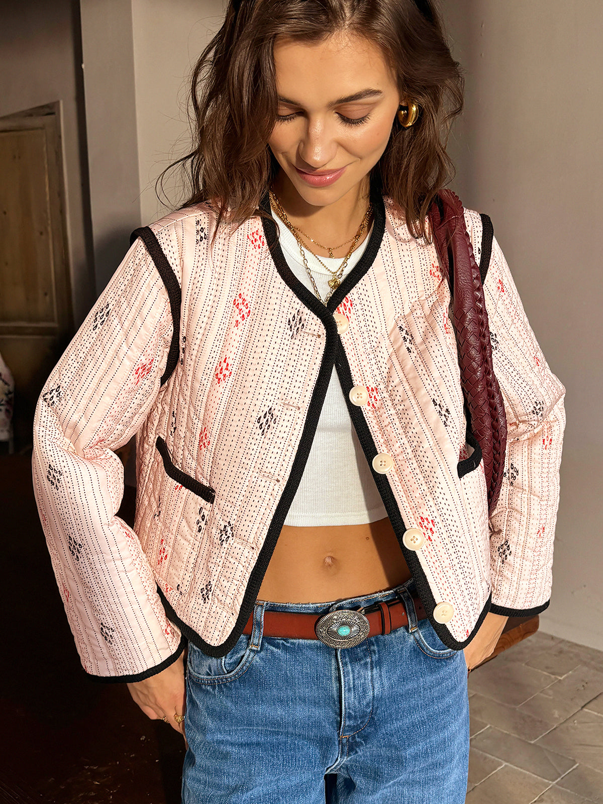 Stylish Short Jacket with Contrast Stripes