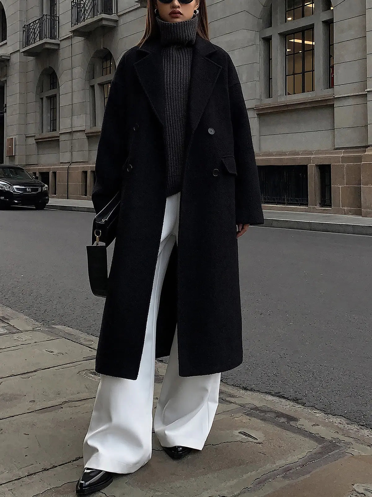 Elegant women's coat made of tweed wool blend