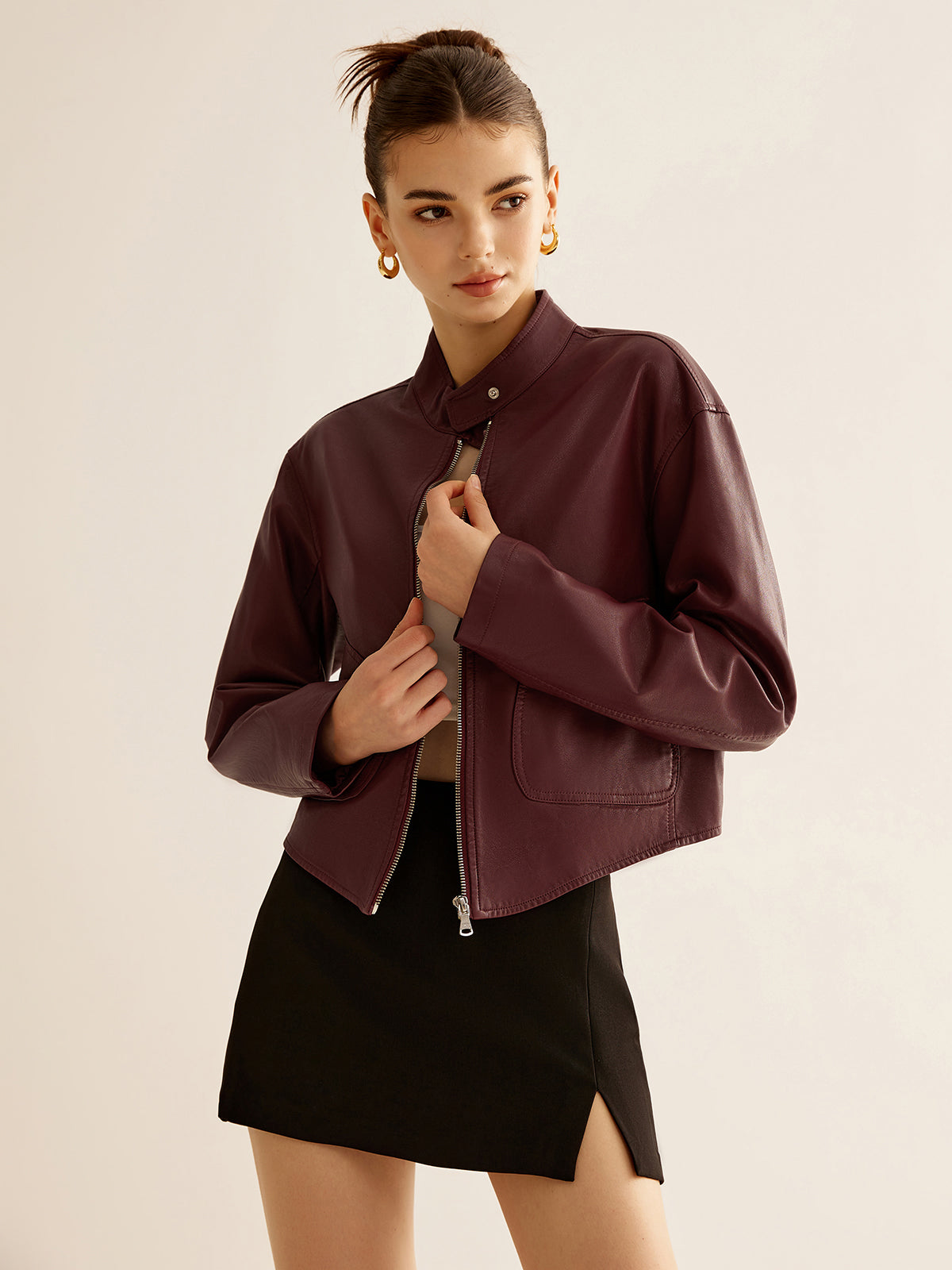 Fashionable leather jacket zipper design