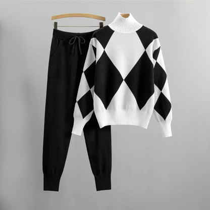 Cozy Sweatpants and Pullover Set for Women