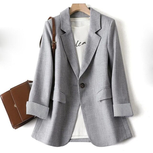 Women's Blazer with Pocket - Elegant and Casual
