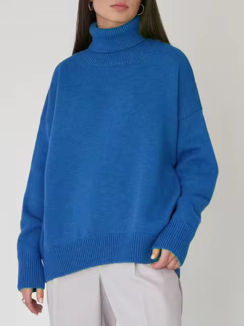 Comfortable turtleneck sweaterLoose fit