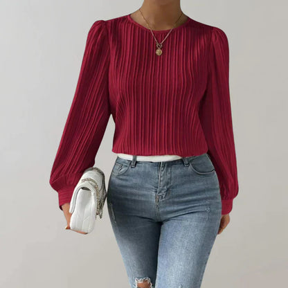 Elegant women's blouse with style