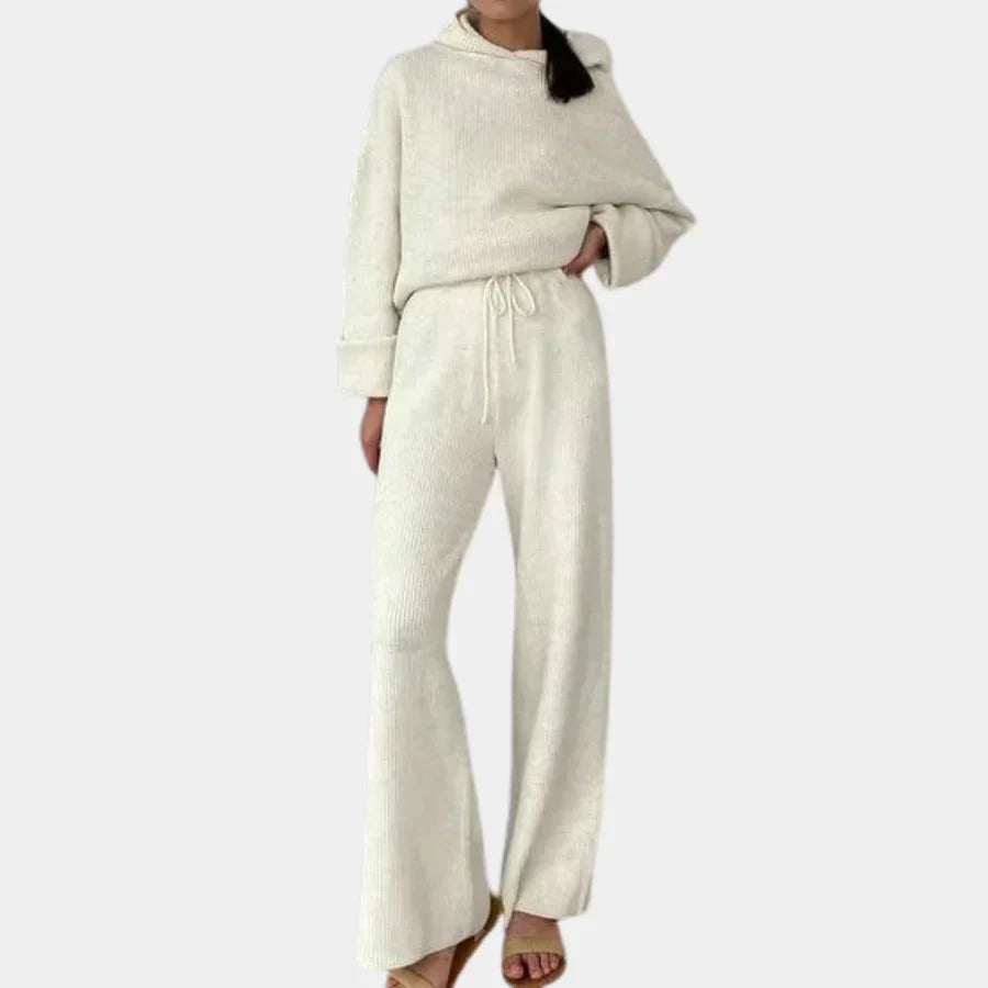 Elegant 2-Piece Women's Outfit Comfort Style