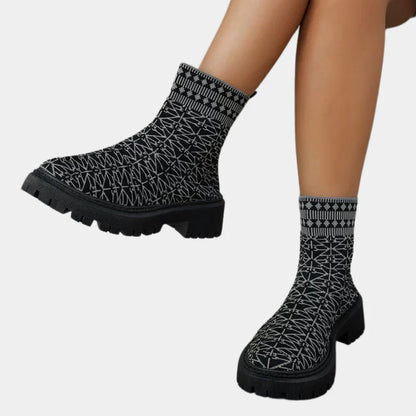 Modern Women's Boots Chic Style