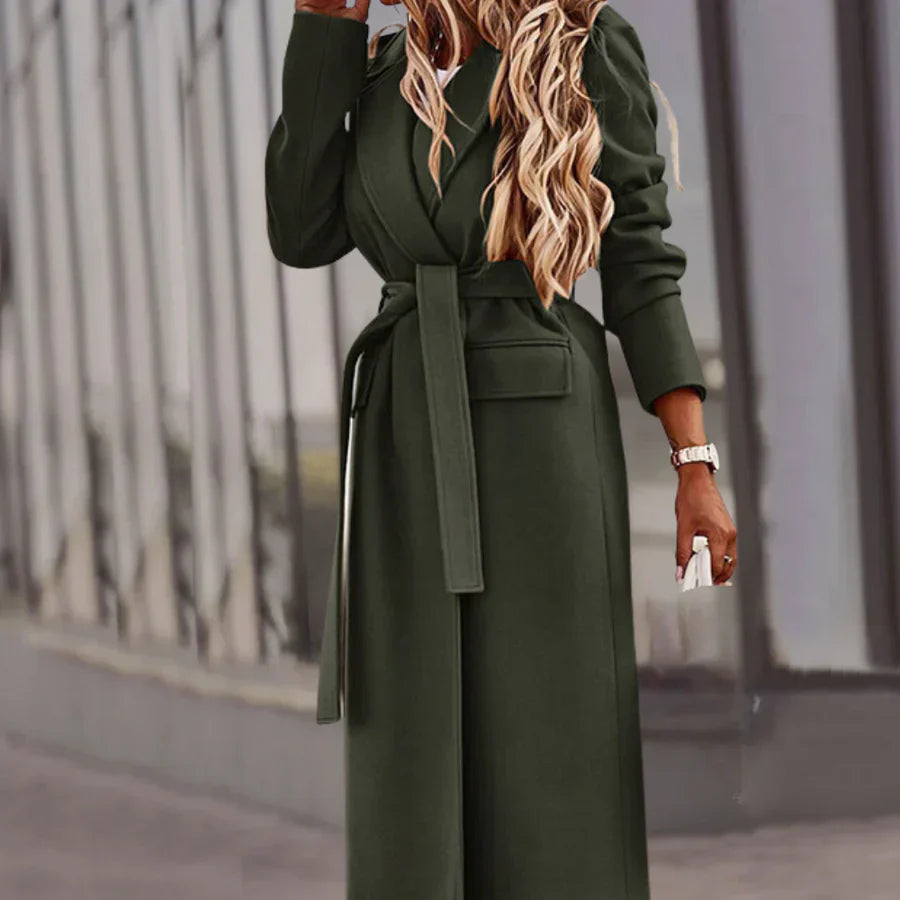 Elegant women's jacket with a fashionable belt