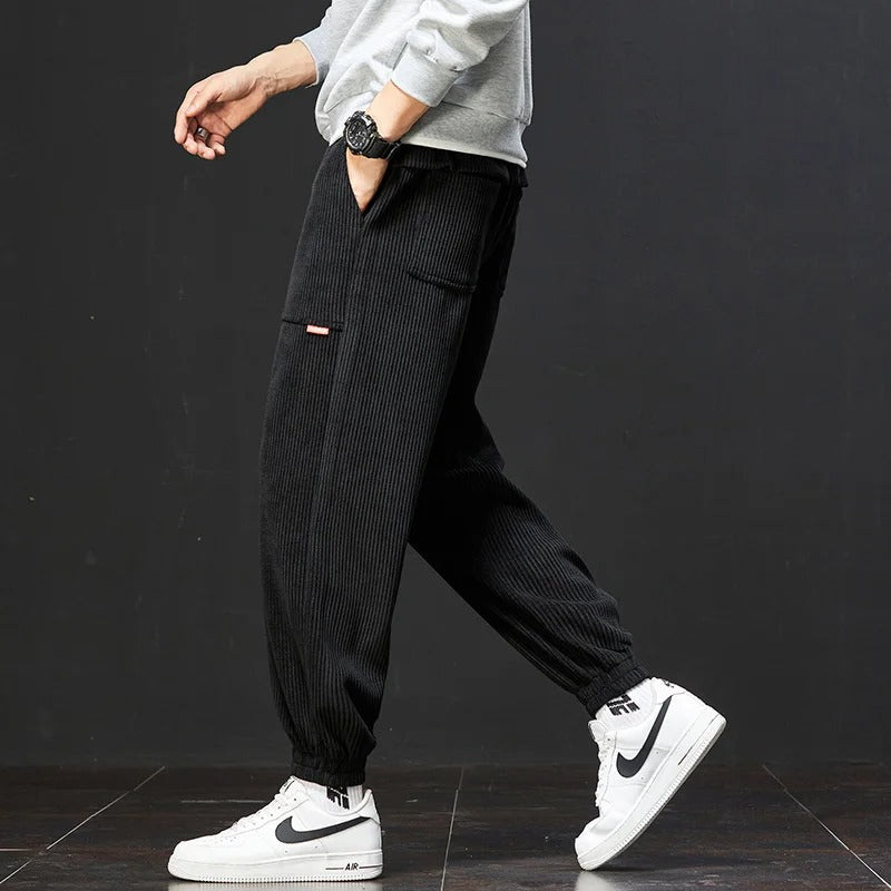 Comfortable Sweatpants With Adjustable Waistband and Large Pockets