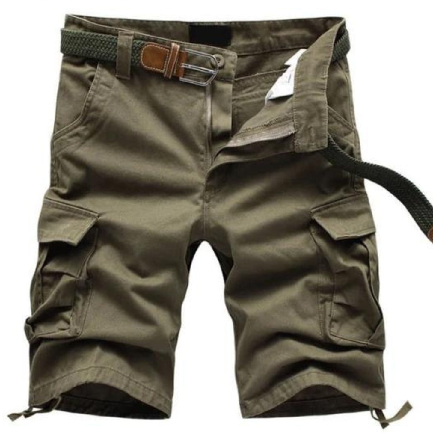 Comfortable men's shorts with belt and pockets