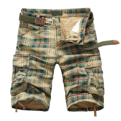 Comfortable men's shorts with belt and pockets
