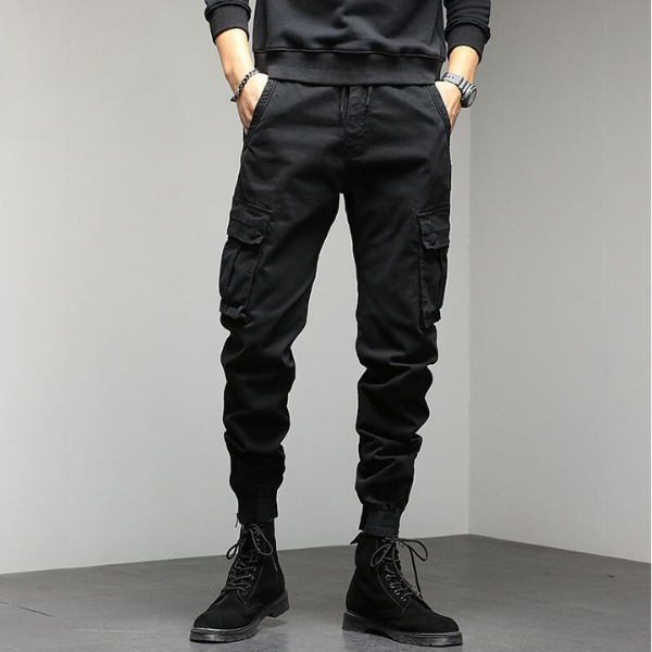 Practical cargo pants with many pockets
