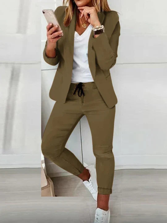 Stylish Women's Blazer Suit Set