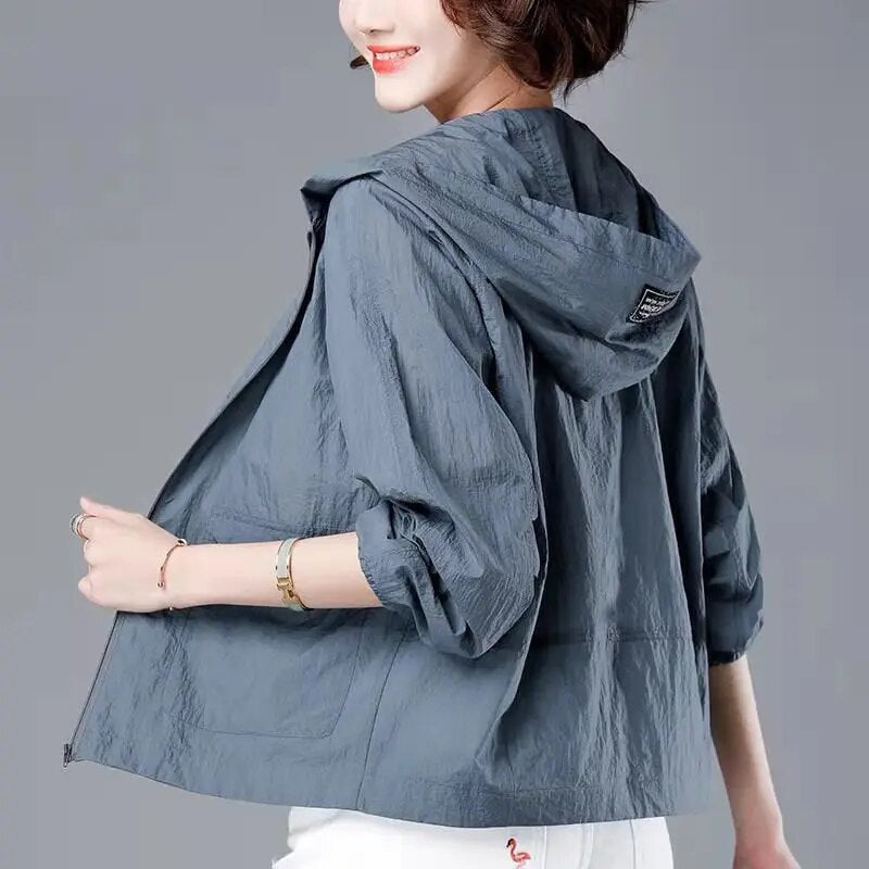 Women's Sports Jacket Short Hooded Zipper